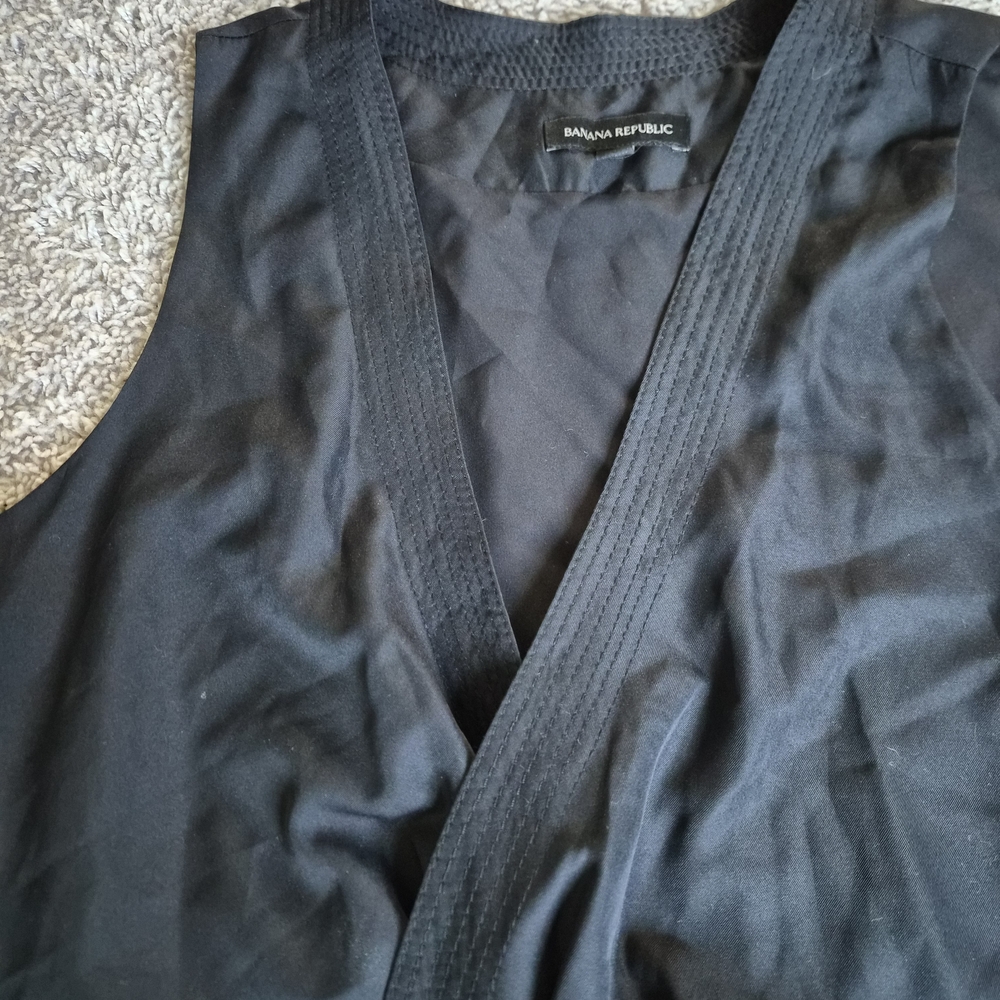 Banana Republic Charcoal Wrap Midi Dress - Picture 2 of 3